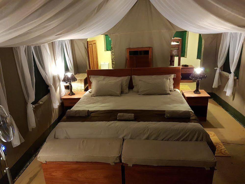 Bongwe Kafue Camp Hotel Eksteriør billede